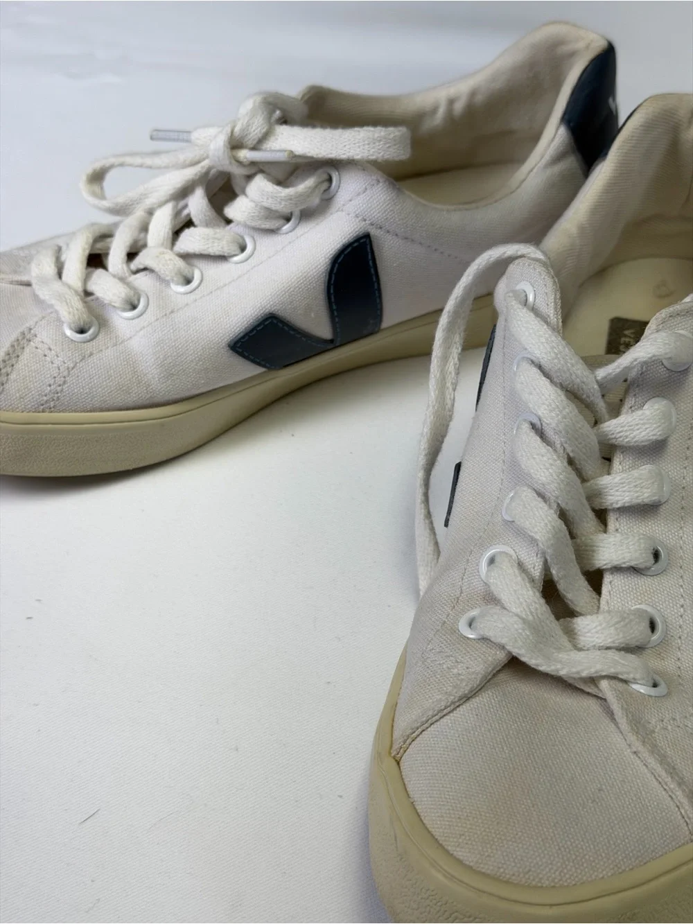 Veja low top